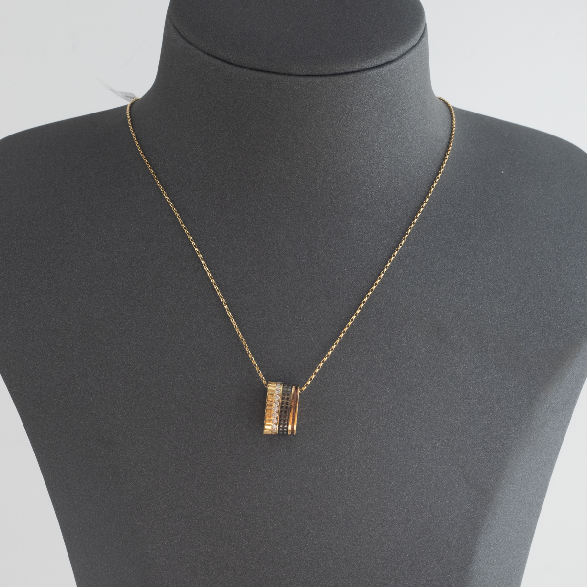 Boucheron Necklace 21K Gold