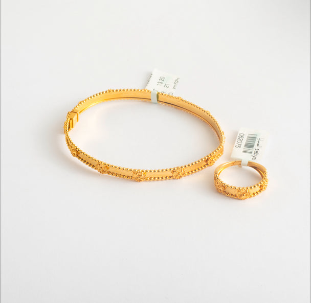 Bracelet And Ring Van Cleef 21K Gold