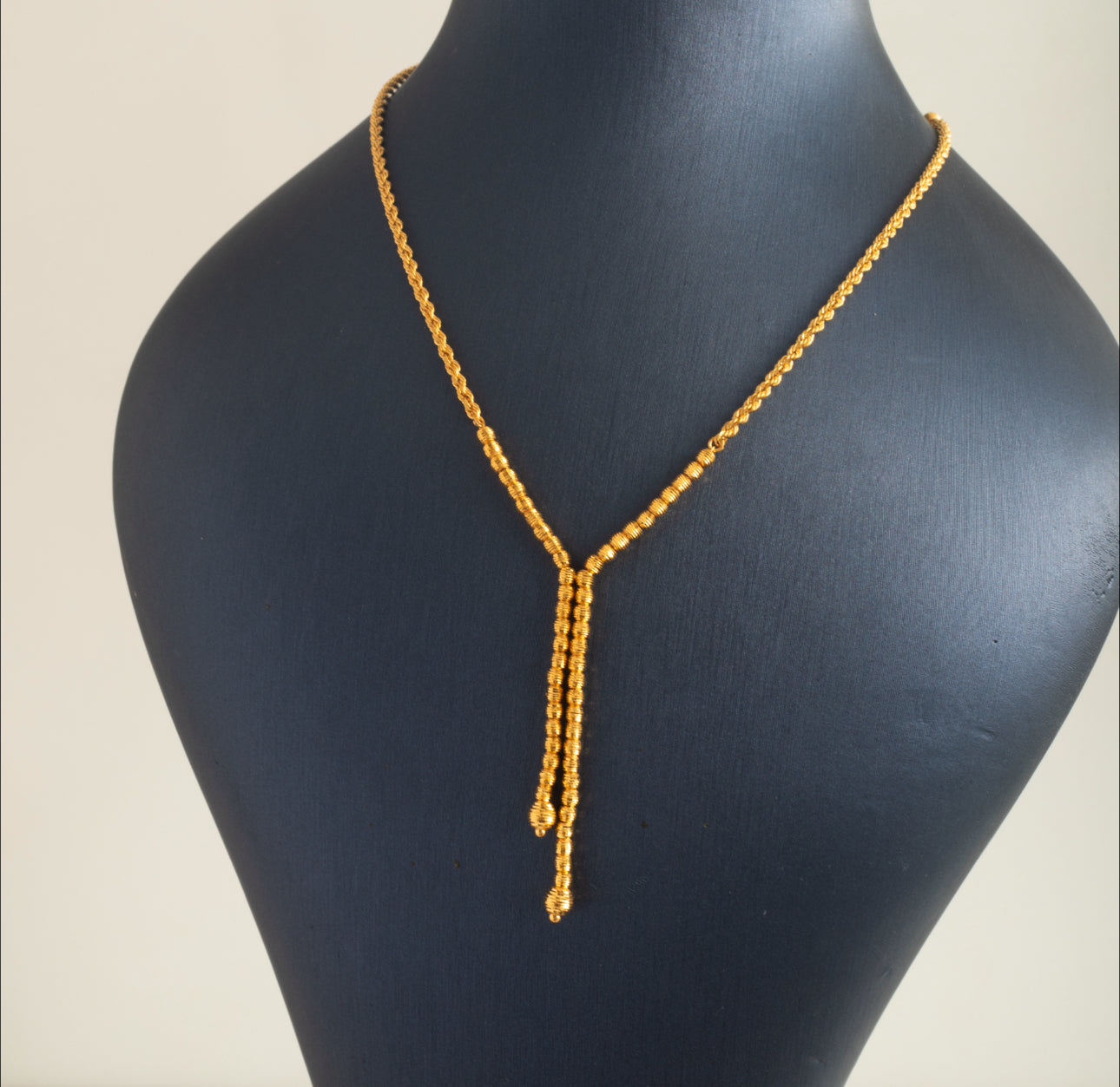 Dorica Necklace 21K Gold