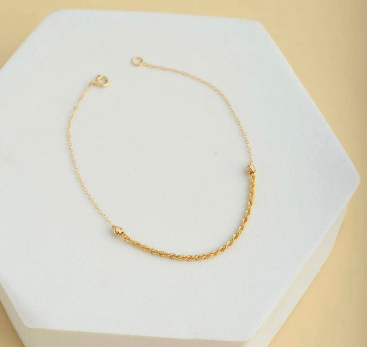 Gold Figaro Bracelet 21K Twisted
