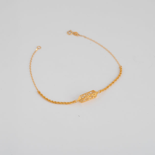 Trendy Twisted Breclate 21K Gold