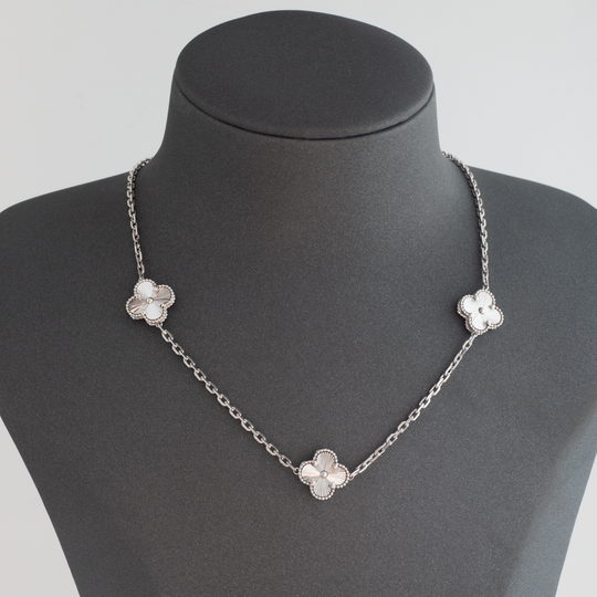 Van Cleef 3 Flower Necklace 21K Gold