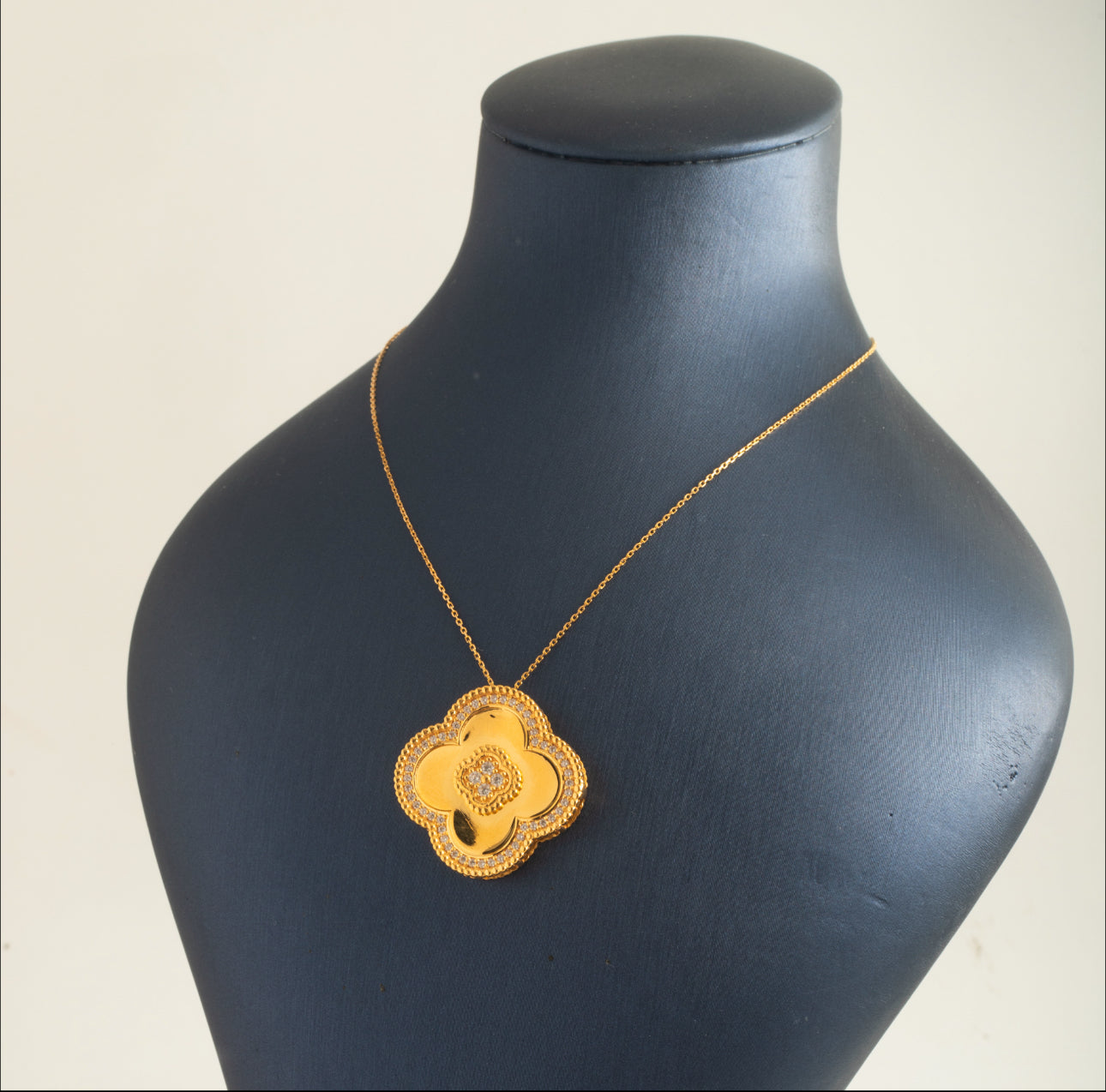 Van Cleef Necklace 21K Gold